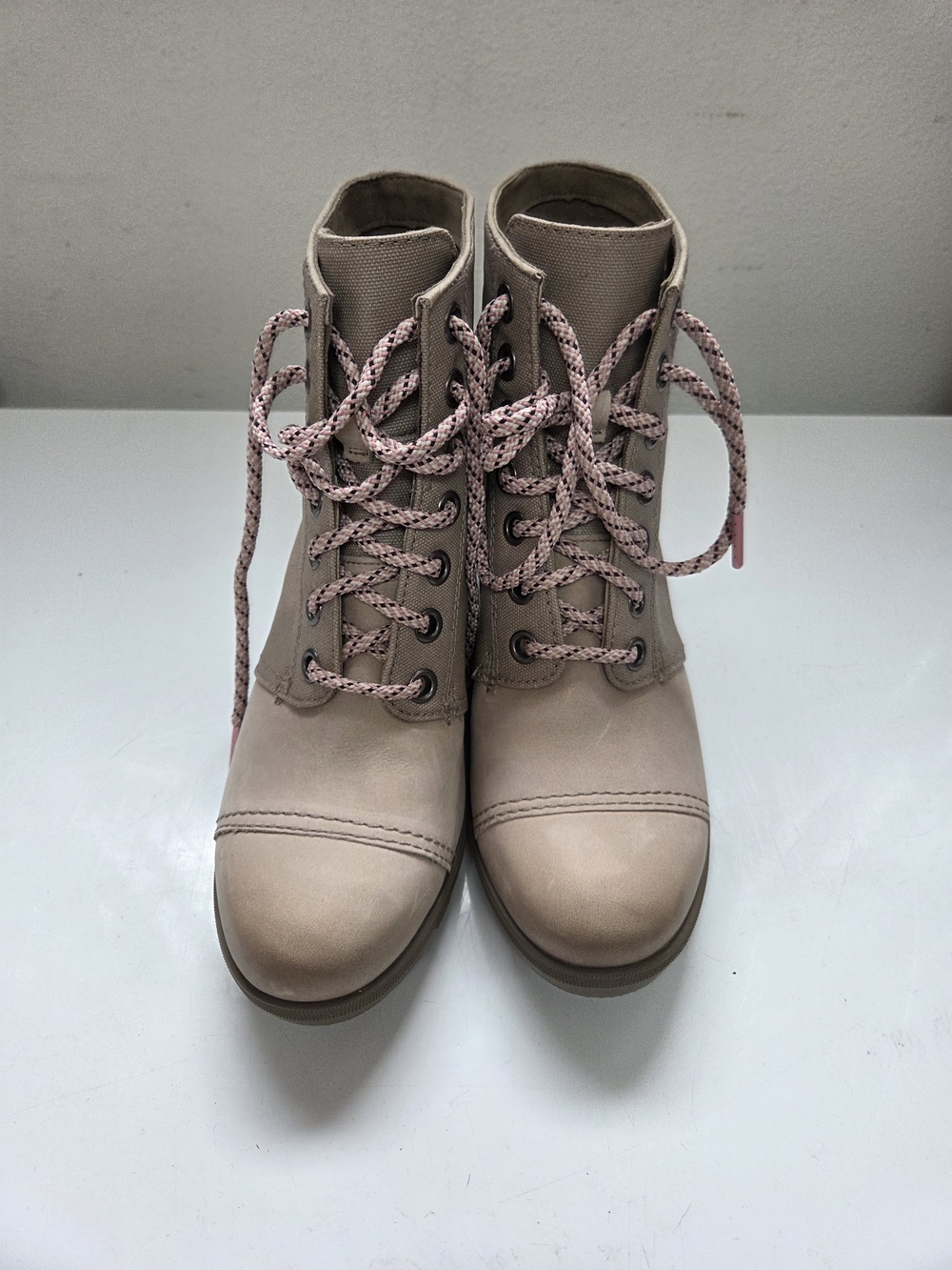 Sorel Beige Lace-Up Ankle Boots with Pink Laces